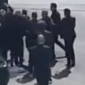 Ümit Özdağ'ın adamlarının Soner Çam'ı darbettiği anlar