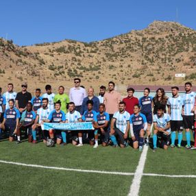 Hakkarigücü Kadın futbol takımı, Çukurcaspor Erkek takımını yendi