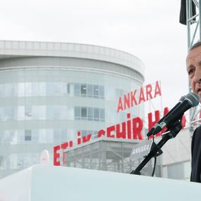 Cumhurbaşkanı Erdoğan, 'gelişmiş ülke' güzellemesi yapanlara cevap verdi