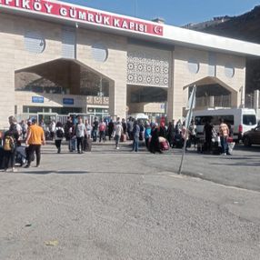 Van sınır kapısından 9 ayda 430 bin turist geçti