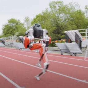 Robot Cassie, 100 metre koşusunda rekor kırdı