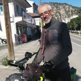 70 yaşında 3 bin kilometre pedal çevirdi, İtalya’dan Türkiye’ye geldi