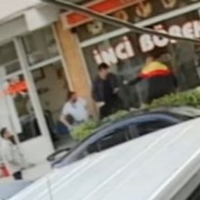 Bursa'da hiç tanımadığı şahıs tarafından sebepsizce bıçaklandı