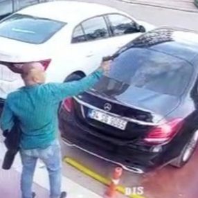 İstanbul'da MHP’li üyeye silahlı saldırı anı
