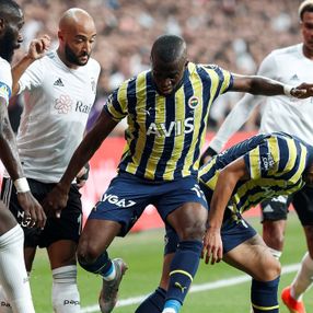 Beşiktaş, Fenerbahçe'yle berabere kaldı