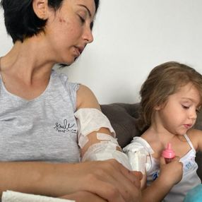 Samsun’da yasaklı ırk köpekler, anne ve 4 yaşındaki kızına saldırdı