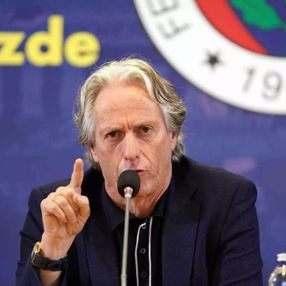 Jorge Jesus'tan Valencia'ya sert uyarı
