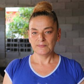 Adana'da ağabeylerine güvenen kadın evsiz kaldı