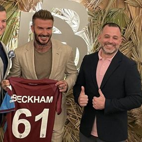 Beckham, Trabzonspor forması ile poz verdi