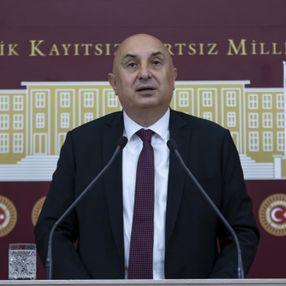 CHP'li Engin Özkoç, Cumhurbaşkanı Erdoğan'a attığı bakışla ilgili konuştu