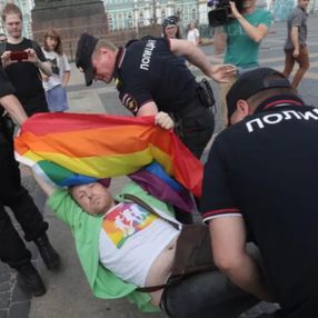 Rusya'da, LGBT propagandasına karşı yasa tasarısı kabul edildi