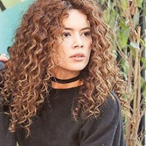 Seray Kaya'dan transparan poz