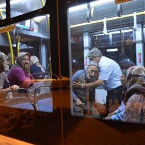 İzmir'deki orman yangını Manisa'ya sıçradı