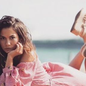 Demet Özdemir dans etmeden duramıyor