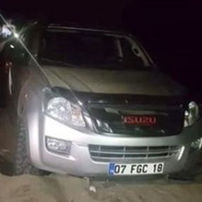 Antalya'da drift yaptı, 10 carette caretta yuvasını bozdu