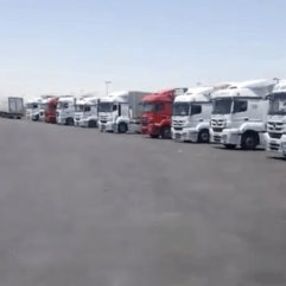 S.Arabistan'a giden tırlar geçiş yapamadı
