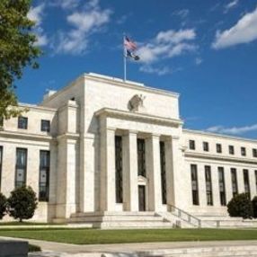 FED 11 yıl sonra faiz oranını düşürdü