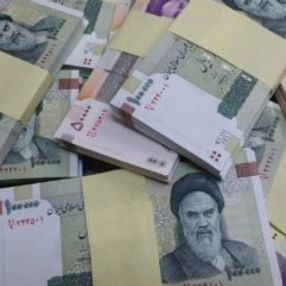 İran, riyalden 4 sıfır atıyor