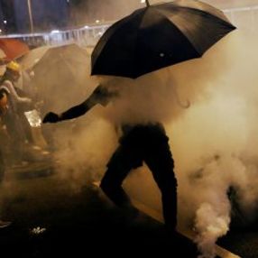 Hong Kong'da eylemler durdurulamadı