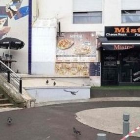Siparişi geciktiren garsonu öldürdü