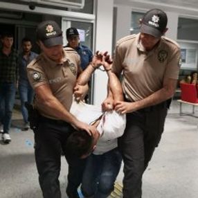 Aksaray'da alkollü şahıs ortalığı birbirine kattı