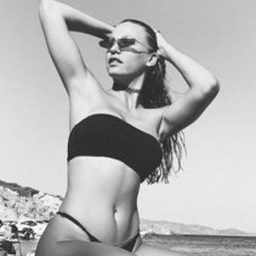 Serenay Sarıkaya'ya dudak uçuklatan teklif