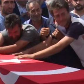 Diyarbakır saldırısında şehit düşenlere veda