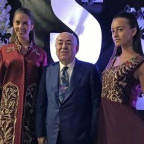 Türk modacı Özceyhan'dan Bulgaristan'da defile