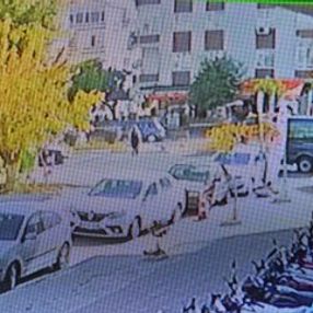 Kırklareli'nde yaya geçidinden geçerken araba çarptı