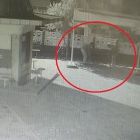 Caminin bankını çalan hırsızlar aranıyor