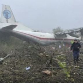 İstanbul'a gelen kargo uçağı düştü