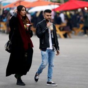 Suudi Arabistan, turist çekmek için kurallarını esnetiyor