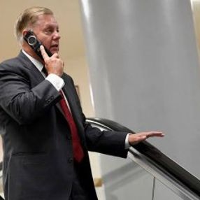 ABD Senatörü Rus telefon şakacıları tarafından kandırıldı