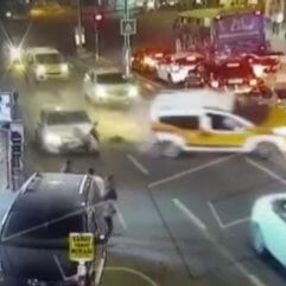 Diyarbakır'da 3 kişinin ölümden dönüşü kameralara yansıdı