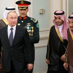 Suudi bandosu Rus marşını çalamadı