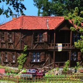 Ordulu genç gerçeğini aratmayan maketler yapıyor
