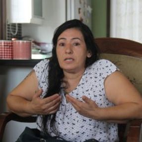 Eşine çanta fırlatan kadın 3 bin TL ceza ödedi