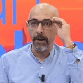 Okan Bayülgen: Otomobilim yok