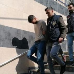 Kardeşini felç bırakan kişiyi öldürdü