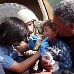 Tel Abyad'da Türk askeri sağlık gönüllüsü oldu