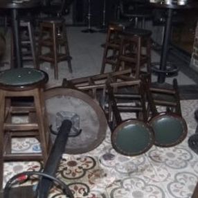 Bursa'daki barda müşteri havaya ateş etti