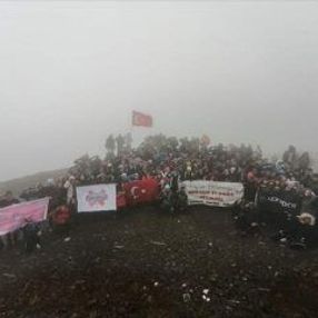 Palandöken'in zirvesinde Cumhuriyet Bayramı