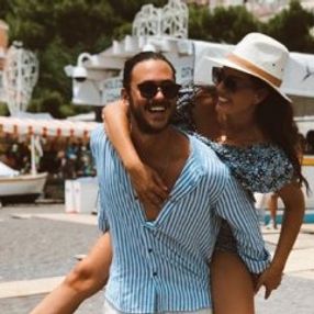 Pelin Akil safra kesesindeki taşı aldıracak