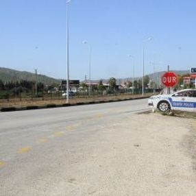 Muğla'da hırsızlar maket polis aracının lambasını çaldı