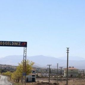 Nevşehir'deki köyün nüfusundan çok elektrik direği var
