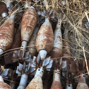 Tel Abyad'da 285 katyuşa ve havan ele geçirildi