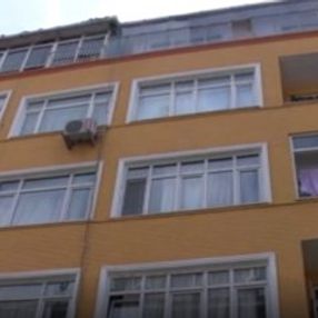 İstanbul'da cinnet getiren adam eşini öldürdü