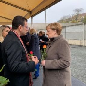 Ekrem İmamoğlu, Angela Merkel'le sohbet etti