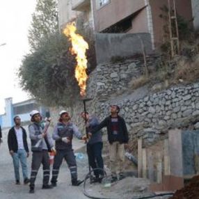 Hakkarili doğalgaza kavuştu
