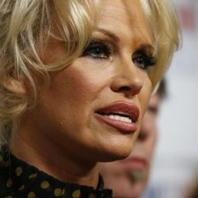 Pamela Anderson, ABD Başkanı Trump'a mektup yazdı